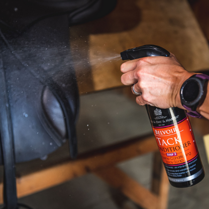 Carr & Day & Martin Belvoir Tack Conditioner - Step 2
