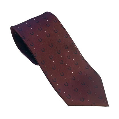 Horseshoe Showing Tie